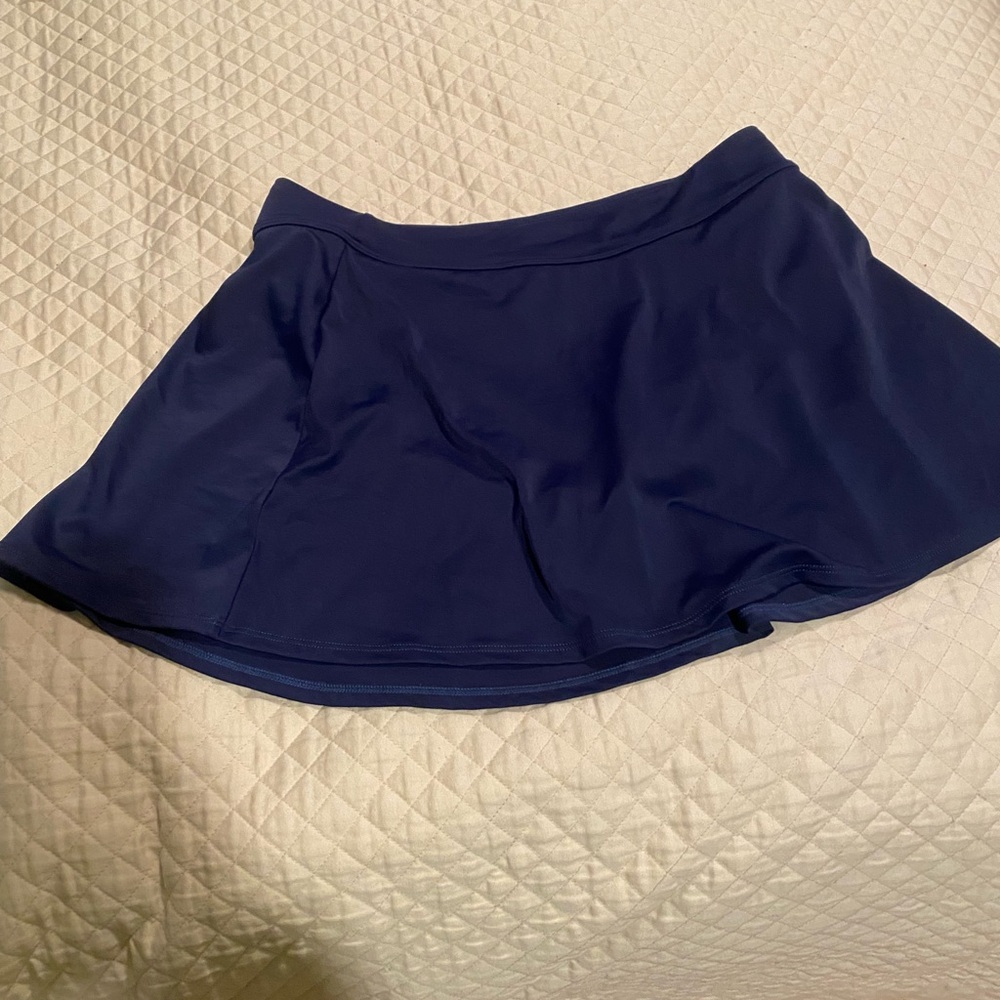 LL Bean navy mid rose swim skirt size 12 New with tags
